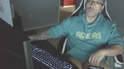 newevo online show from 10/27/25, 06:23