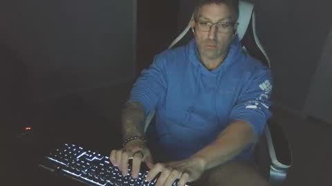 newevo online show from 11/27/25, 12:24