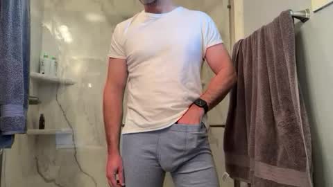 newguy_097 online show from 02/15/26, 03:09