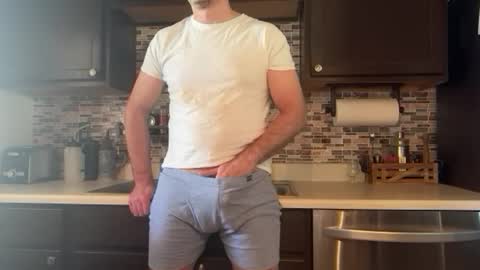 newguy_097 online show from 03/05/26, 12:17