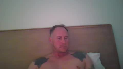 Snapshot of newportman1030 chatting on 09/12/25, 01:49 amandandhisgirl online show from 09/12/25, 01:49