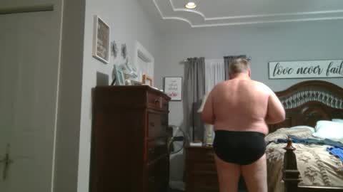 Snapshot of newtothis1015 chatting on 03/04/26, 01:11 Daring online show from 03/04/26, 01:11