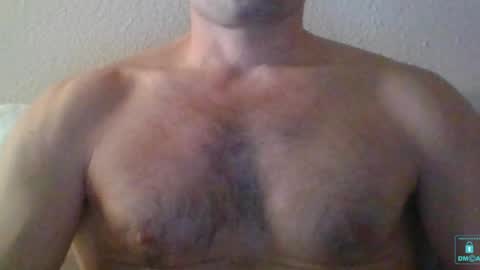 Snapshot of newtyguy90 chatting on 01/05/25, 12:10 newtyguy90 online show from 01/05/25, 12:10