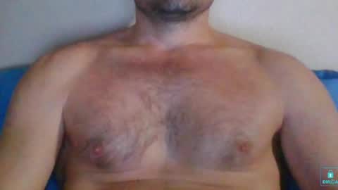 Snapshot of newtyguy90 chatting on 01/15/25, 06:33 newtyguy90 online show from 01/15/25, 06:33