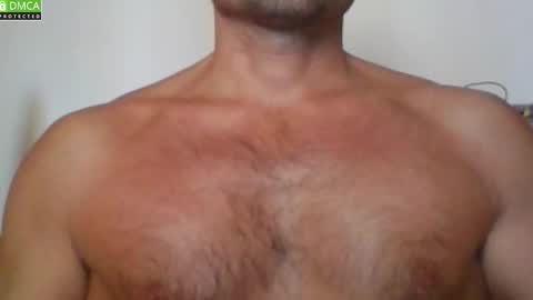 Snapshot of newtyguy90 chatting on 09/27/25, 11:26 newtyguy90 online show from 09/27/25, 11:26