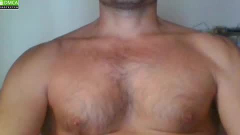 Snapshot of newtyguy90 chatting on 10/17/25, 08:06 newtyguy90 online show from 10/17/25, 08:06