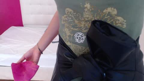 nextdoor_fantasy online show from 01/31/25, 10:52