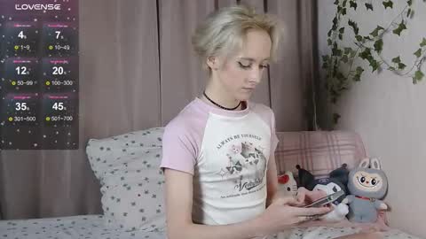 NextVibe1 online show from 10/15/25, 07:03