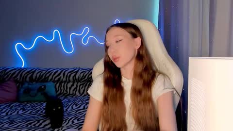 Mina online show from 02/04/26, 09:48