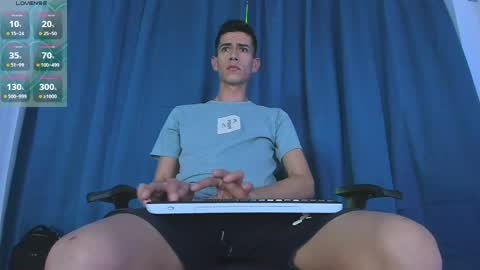 Snapshot of nezonx chatting on 04/09/26, 09:20 Alex online show from 04/09/26, 09:20