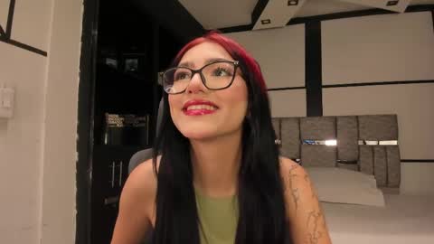 nezukoo_1 online show from 05/26/26, 08:49