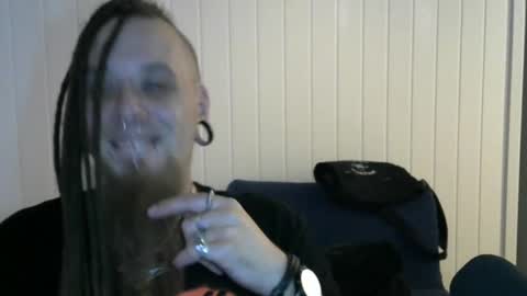 Snapshot of nezvers chatting on 01/17/25, 07:49 YouPick online show from 01/17/25, 07:49