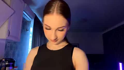 Kate Ng online show from 04/12/26, 01:16