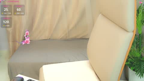 Snapshot of nhatlinhnguyen chatting on 05/12/26, 07:27 nhatlinhnguyen online show from 05/12/26, 07:27