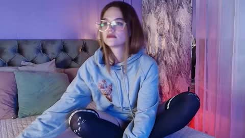 Nia online show from 12/14/25, 04:40