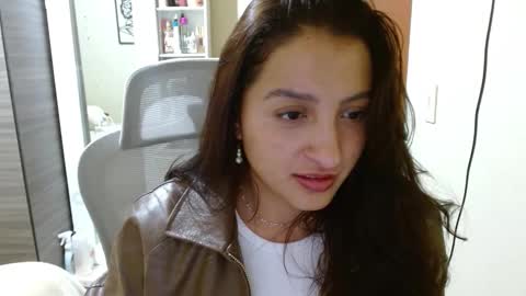 Dani online show from 12/15/25, 02:16