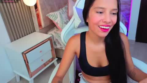 Nia  online show from 11/05/25, 12:05