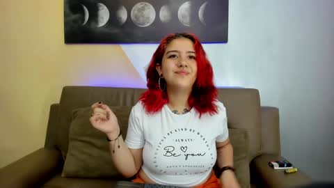 Snapshot of nia_stark chatting on 01/02/25, 11:41 Estefani online show from 01/02/25, 11:41