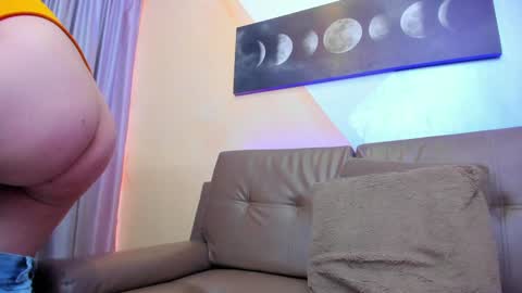 Snapshot of nia_stark chatting on 02/01/25, 05:47 Estefani online show from 02/01/25, 05:47