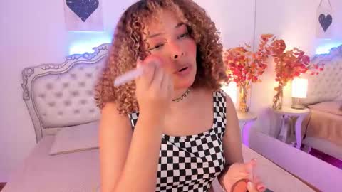 niacolussi online show from 10/12/25, 03:38