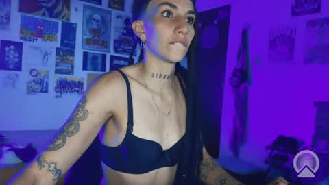 Snapshot of niahhierodula chatting on 06/23/26, 10:08 niah online show from 06/23/26, 10:08