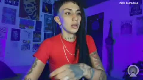 Snapshot of niahhierodula chatting on 06/24/26, 11:26 niah online show from 06/24/26, 11:26