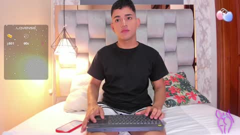 Niall  online show from 12/04/24, 01:09