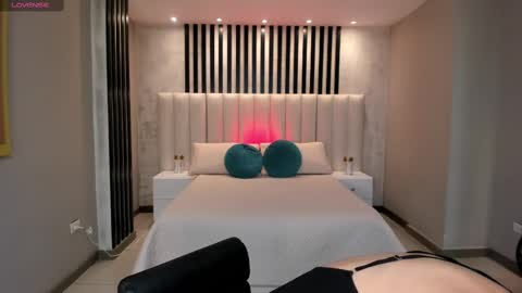 Call me Nia  online show from 02/25/25, 07:58