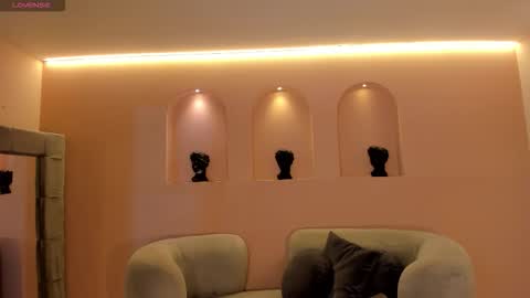 Call me Nia  online show from 10/26/25, 06:03