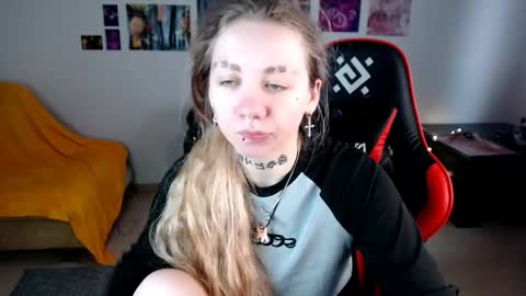 nica_kawaii online show from 03/31/26, 08:04