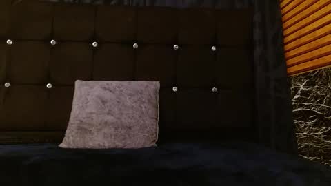 Michell  online show from 02/18/25, 02:49