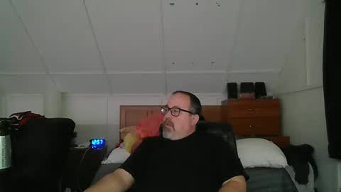 niceguy7208 online show from 10/20/25, 04:57