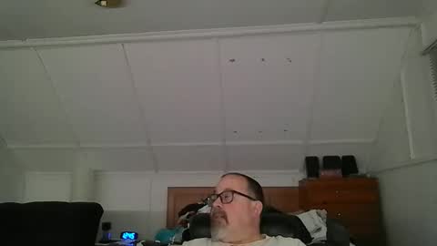 niceguy7208 online show from 11/18/25, 05:45