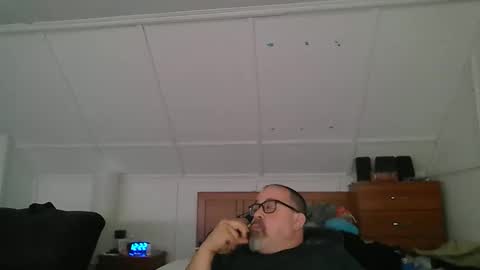 Snapshot of niceguy7208 chatting on 05/18/26, 04:18 niceguy7208 online show from 05/18/26, 04:18