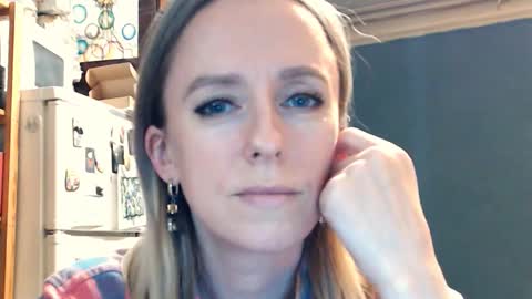 Kathrine online show from 11/18/25, 08:57