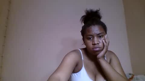 Snapshot of nicelly01 chatting on 05/27/26, 05:10 nicelly01 online show from 05/27/26, 05:10