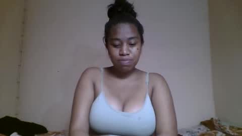 Snapshot of nicelly01 chatting on 05/28/26, 06:38 nicelly01 online show from 05/28/26, 06:38