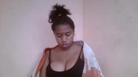 Snapshot of nicelly01 chatting on 06/20/26, 07:11 nicelly01 online show from 06/20/26, 07:11