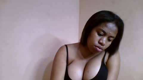Snapshot of nicelly01 chatting on 06/25/26, 05:50 nicelly01 online show from 06/25/26, 05:50