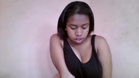 Snapshot of nicelly01 chatting on 07/07/26, 07:23 nicelly01 online show from 07/07/26, 07:23