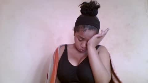 Snapshot of nicelly01 chatting on 07/14/26, 07:02 nicelly01 online show from 07/14/26, 07:02