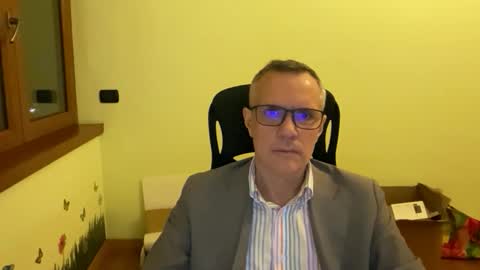 Snapshot of niceshy_71 chatting on 10/23/25, 06:39 Andrew online show from 10/23/25, 06:39