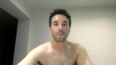 Snapshot of niciboi chatting on 06/25/26, 10:47 James online show from 06/25/26, 10:47