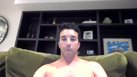 Snapshot of niciboi chatting on 07/24/26, 10:19 James online show from 07/24/26, 10:19