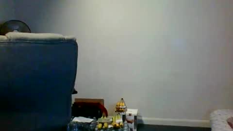 Snapshot of nick5514 chatting on 10/21/25, 02:01 Nick online show from 10/21/25, 02:01