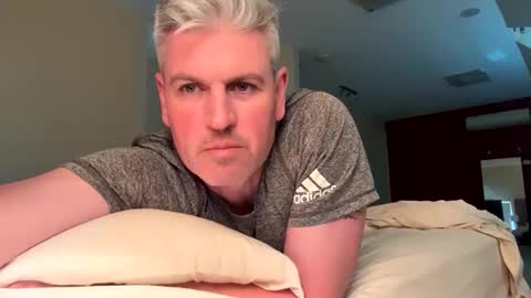 Snapshot of nick578320 chatting on 10/12/25, 04:11 nick578320 online show from 10/12/25, 04:11