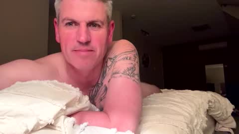 Snapshot of nick578320 chatting on 10/28/25, 04:09 nick578320 online show from 10/28/25, 04:09