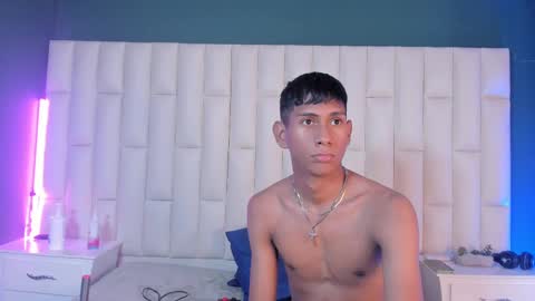 Snapshot of nick_collins20 chatting on 02/27/25, 09:00 Nick online show from 02/27/25, 09:00