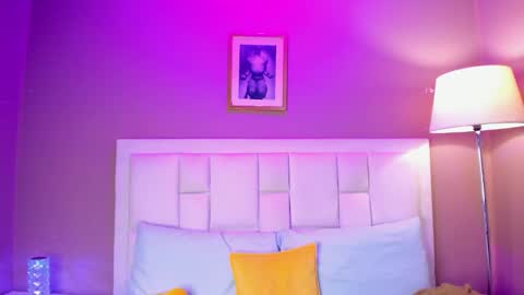 Snapshot of nick_collins20 chatting on 02/26/26, 01:37 Nick online show from 02/26/26, 01:37