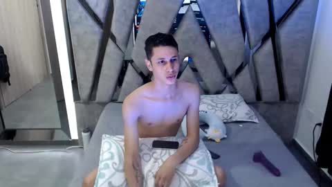 Nick Hot online show from 03/22/26, 03:10